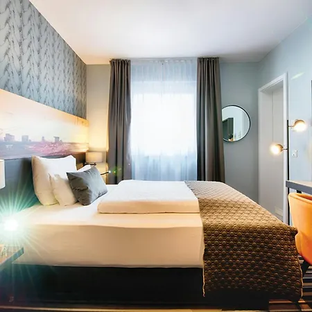 Leonardo Boutique Hotel 4*