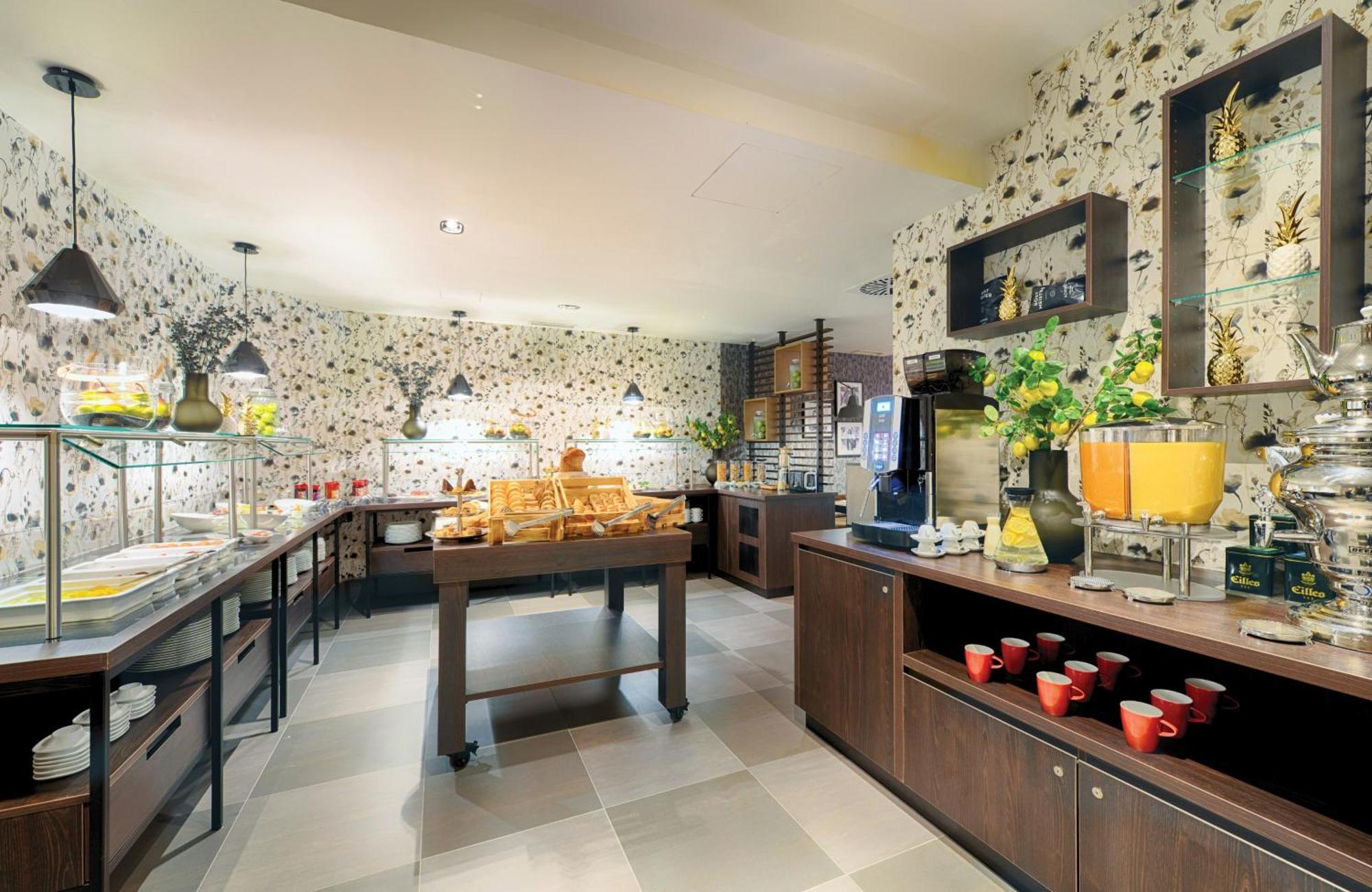 Leonardo Boutique 4*