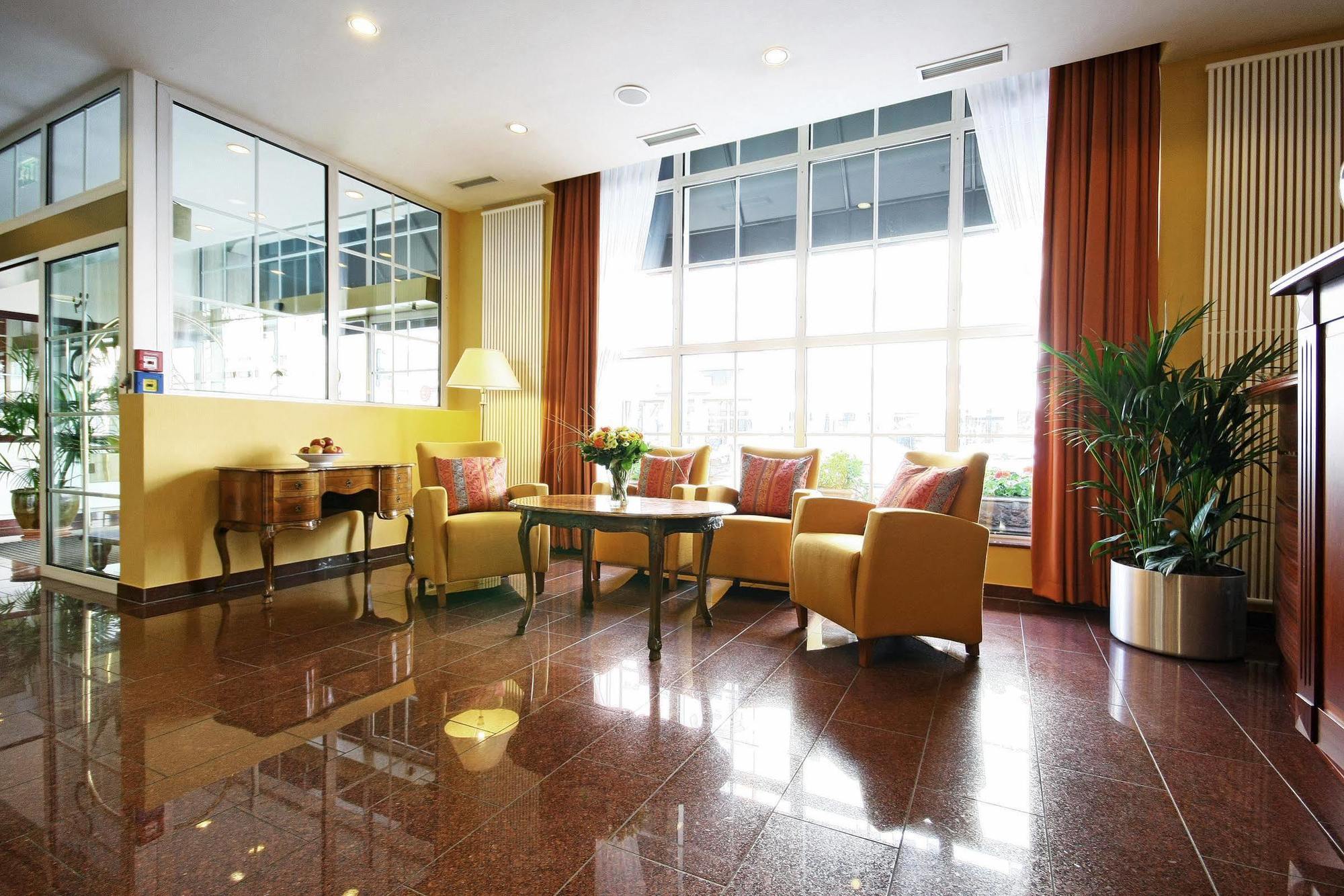 Leonardo Boutique 4*