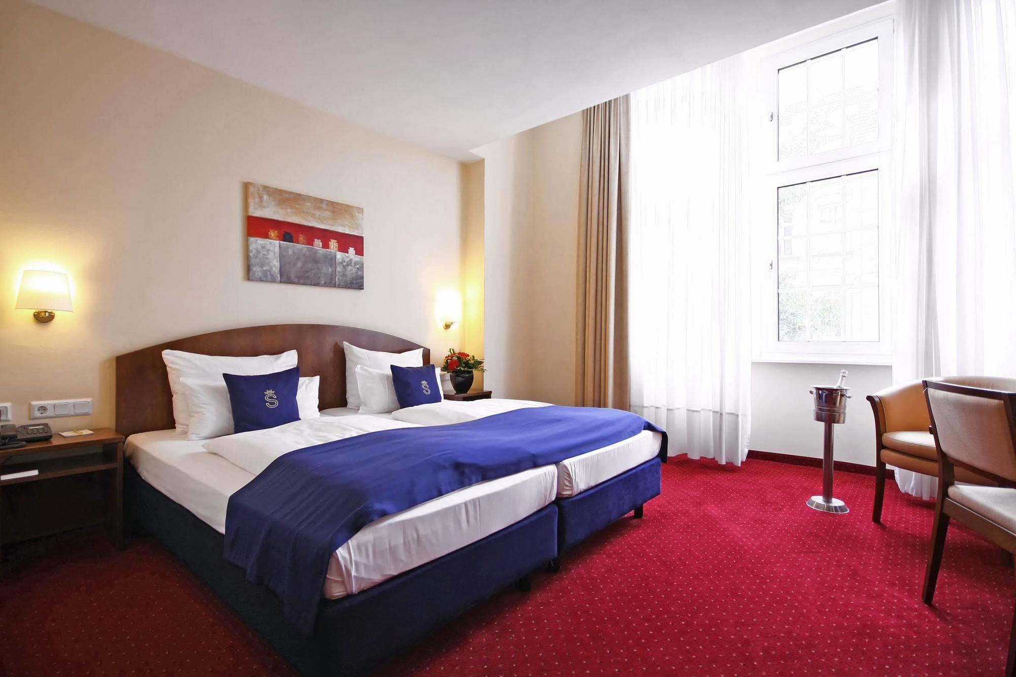 Leonardo Boutique Hotel 4*