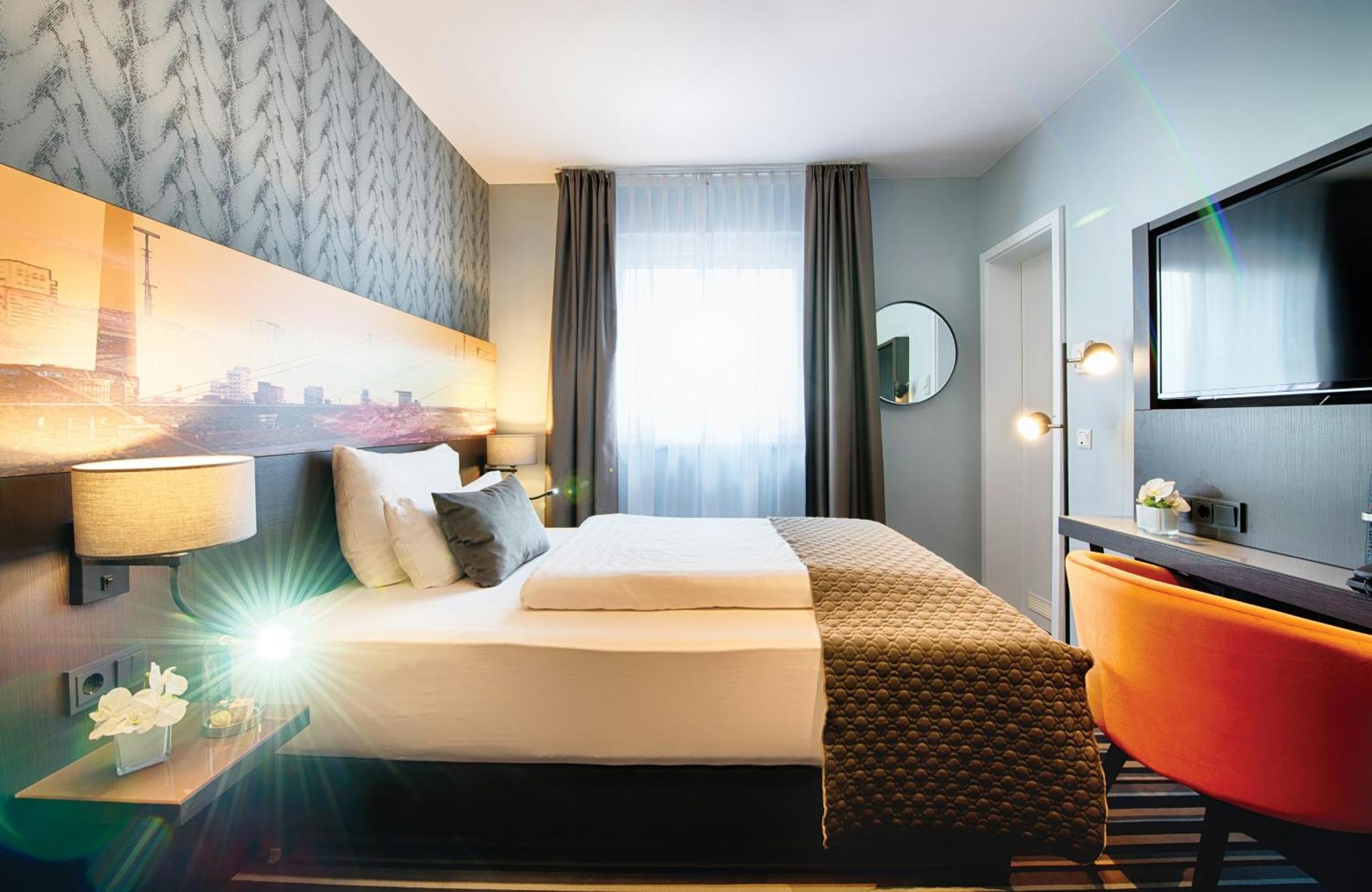 Leonardo Boutique Hotel 4*